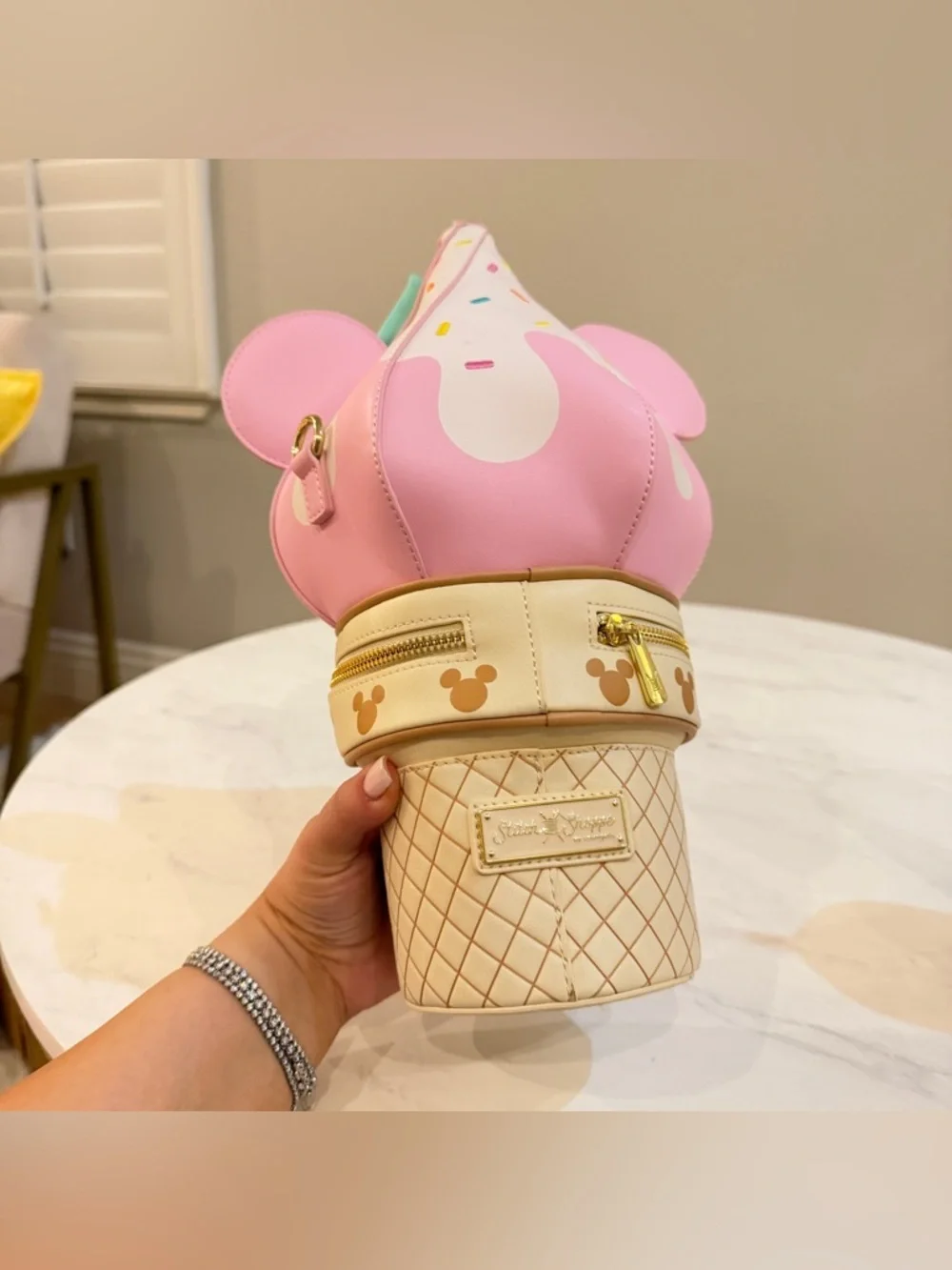 NEW Loungefly Stitch Shoppe Disney Minnie Soft Serve Ice Cream Crossbody Bag - Picture 8 of 16